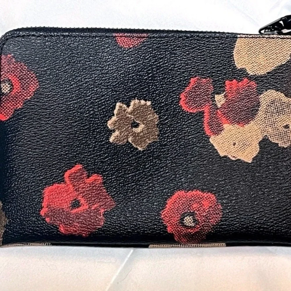 Coach Black Red Poppy Floral‎ Print Crossgrain Leather Small Wristlet Bag